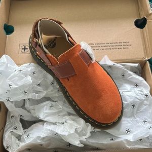 Brand new Jorge II Mules in Rust